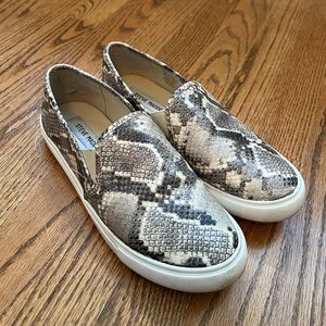 Steven madden snake print gym shoes